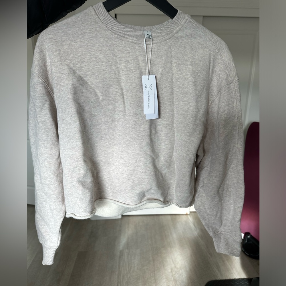Cropped crewneck